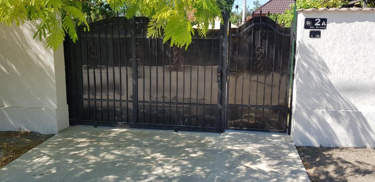 Готель Casa Ella Тузла Екстер'єр фото