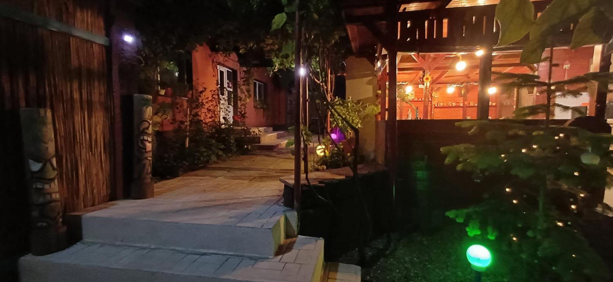 Готель Casa Ella Тузла Екстер'єр фото